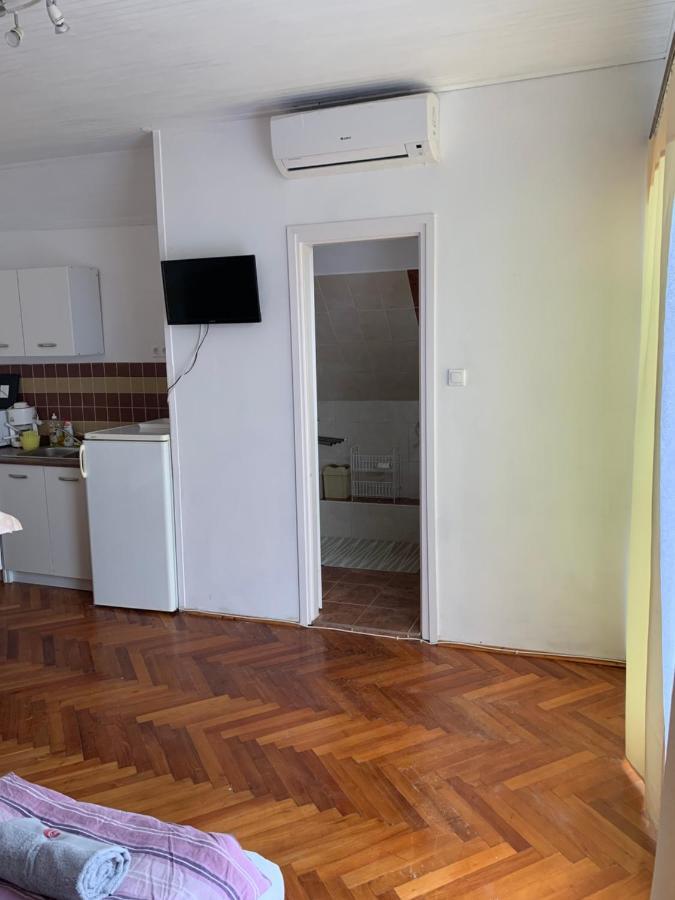 דירות בלטונללה Kriszta Apartmanhaz מראה חיצוני תמונה