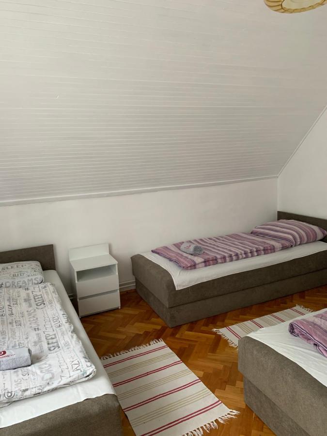 דירות בלטונללה Kriszta Apartmanhaz מראה חיצוני תמונה