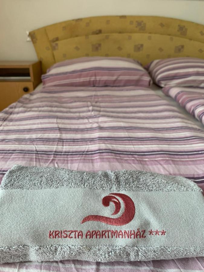 דירות בלטונללה Kriszta Apartmanhaz מראה חיצוני תמונה