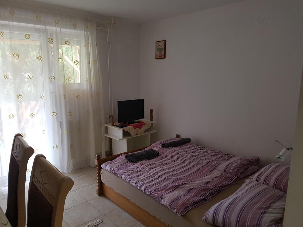 דירות בלטונללה Kriszta Apartmanhaz מראה חיצוני תמונה