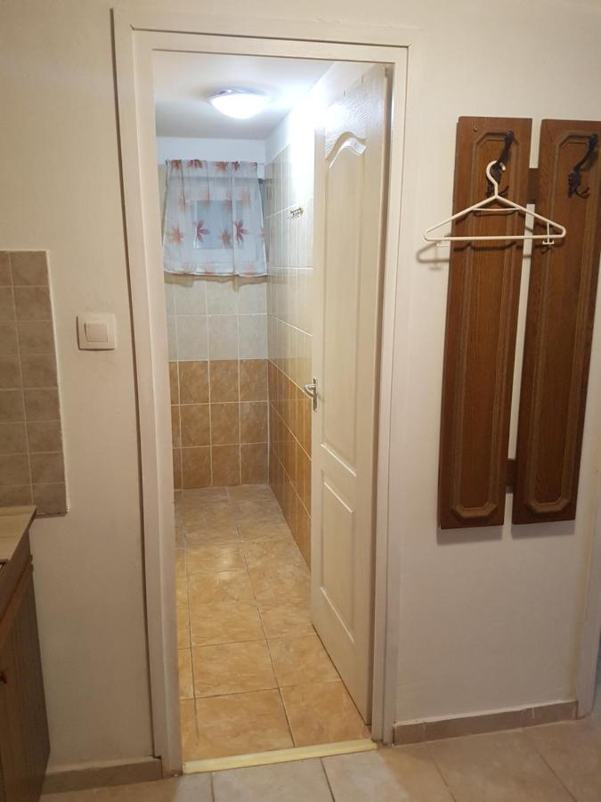 דירות בלטונללה Kriszta Apartmanhaz מראה חיצוני תמונה