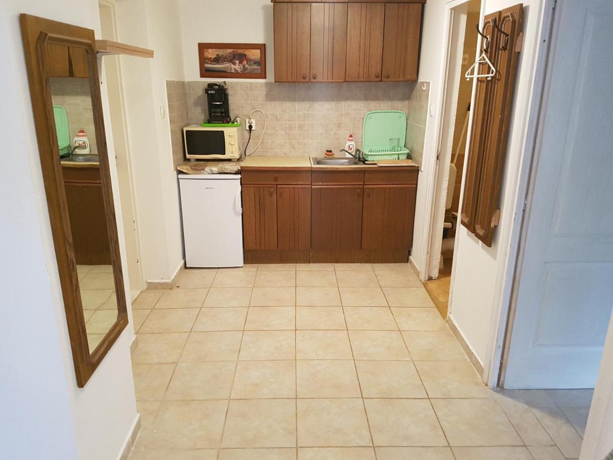 דירות בלטונללה Kriszta Apartmanhaz מראה חיצוני תמונה